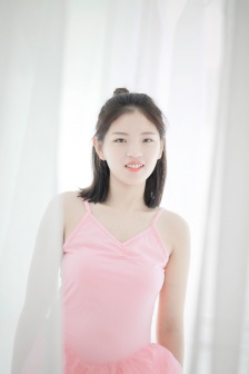 当着老公的面我被别人欺负了