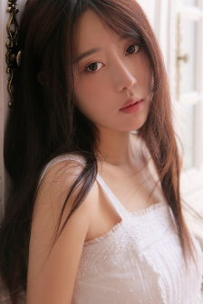 GB14MAY18DX_XXXXXL′